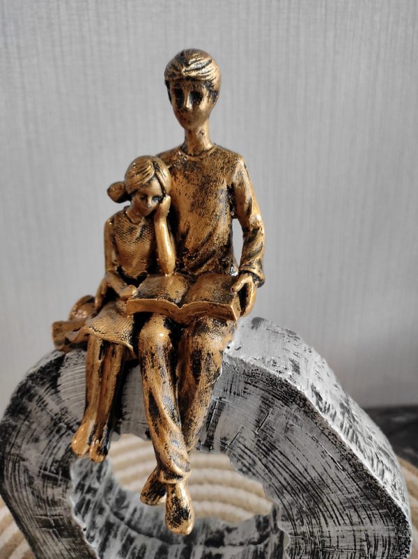 Romantic Love Couple Statue - Image 3