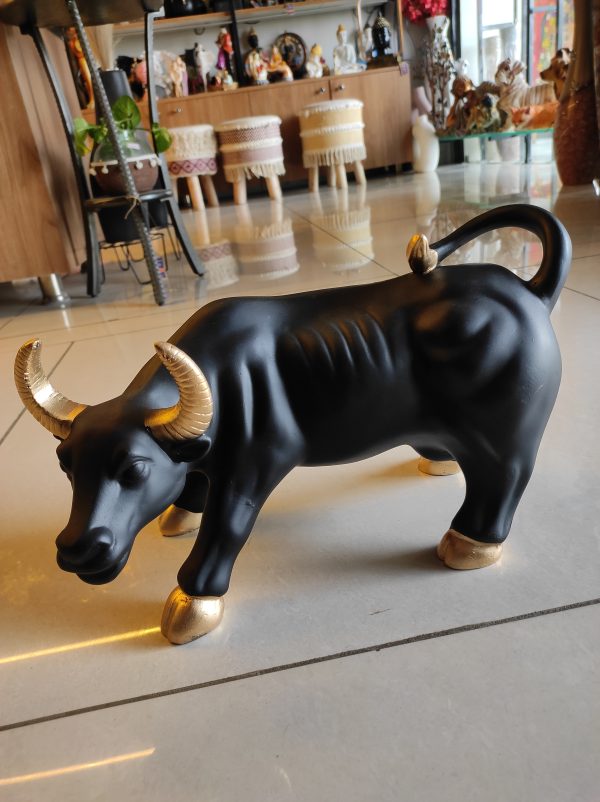 14 Inch Decorative Bull, Stock Market Bull( Black)