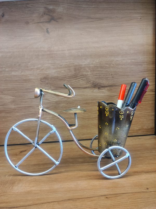 Cycle Pen Holder