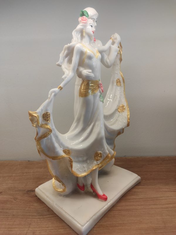 Couple Statue - Image 3