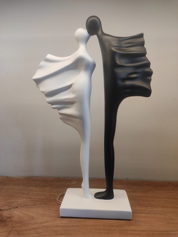 Kissing Couple - Image 2