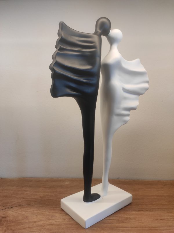 Kissing Couple - Image 3