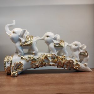 3 Elephant Statue