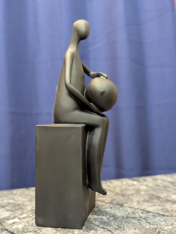Abstract Lady Statue - Image 3